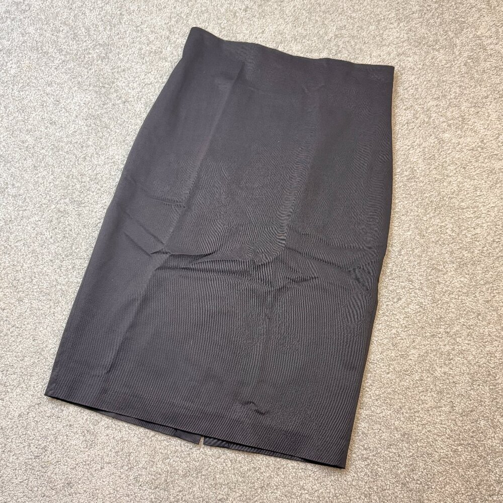 - St. John High Waisted Pencil Skirt Minimalist Career Designer US 6     - N2415